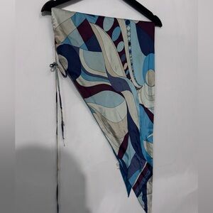 Emillio Pucci  triangle handkerchief top. Reversible. Size S. Open back